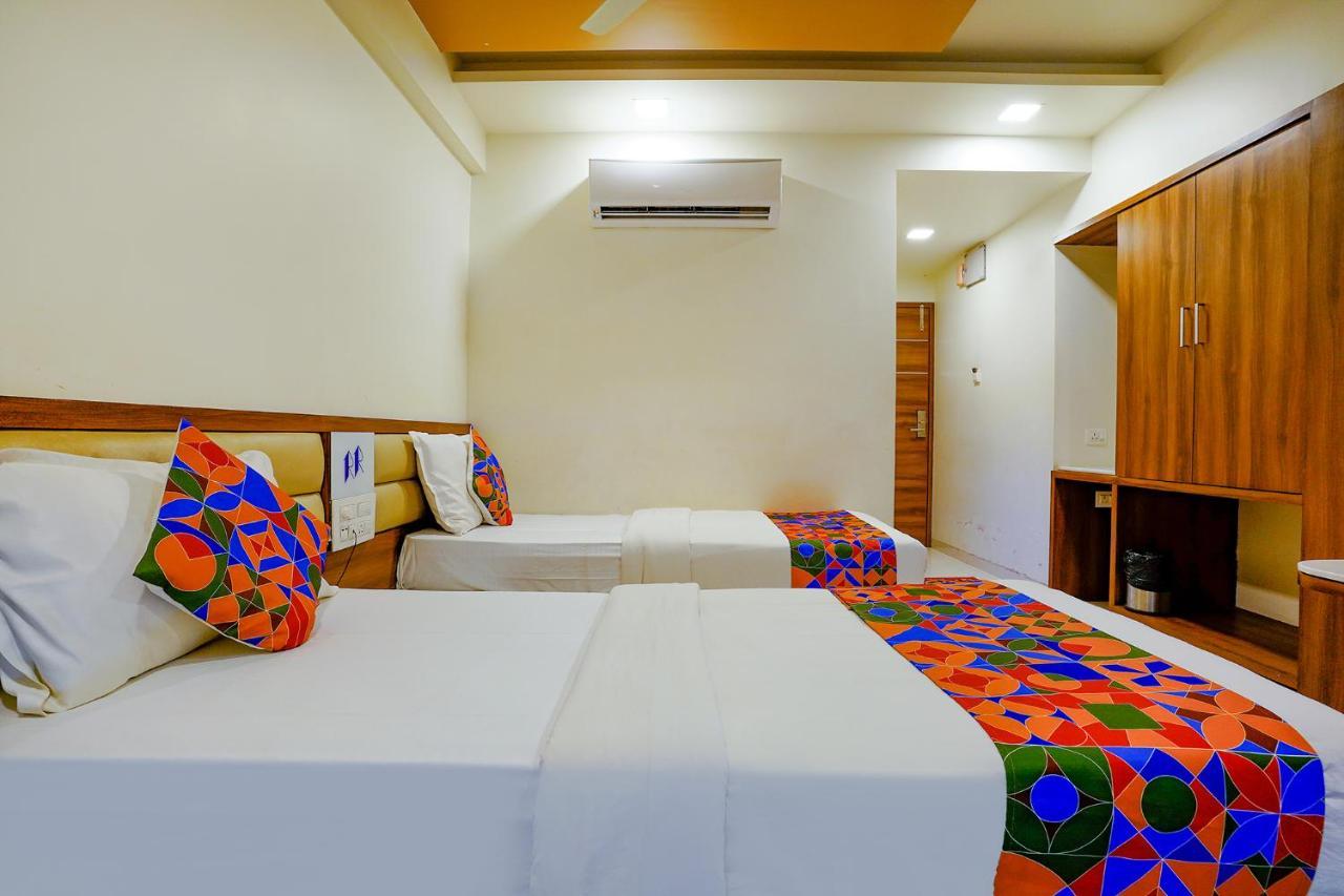 Fabhotel Ramjis Residency Nászik Kültér fotó