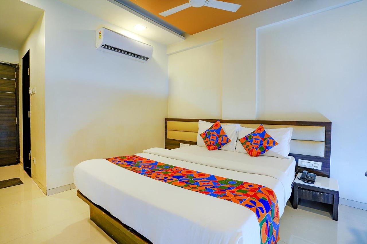 Fabhotel Ramjis Residency Nászik Kültér fotó